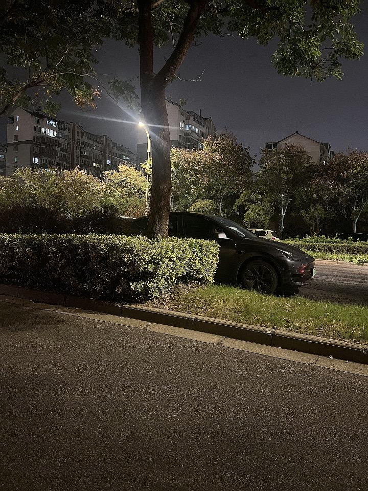 初三家长的感叹！

现在还没到冷的时候

往后到雨雪天

别人都钻被子

我们还