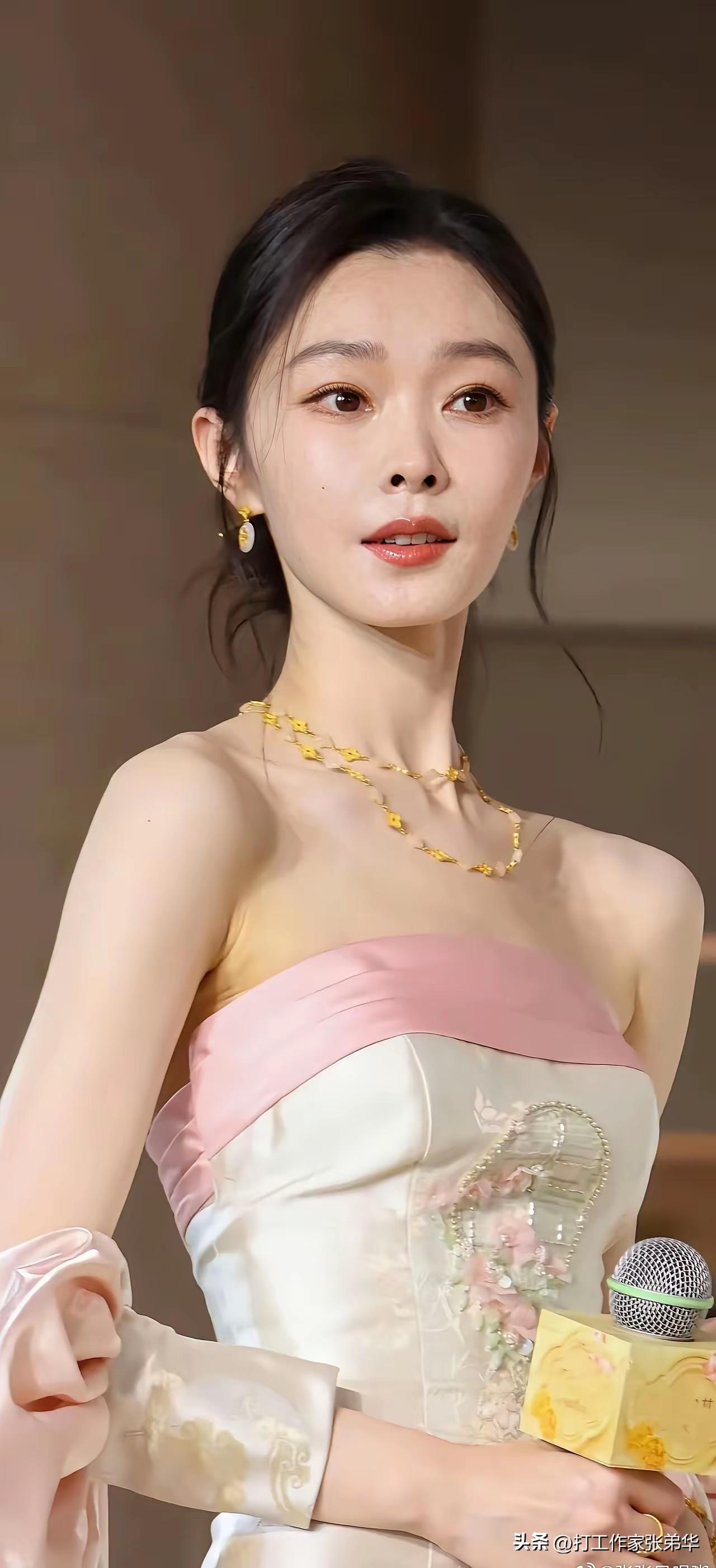 宋轶真的好美，美的无法挑剔的那种感觉！