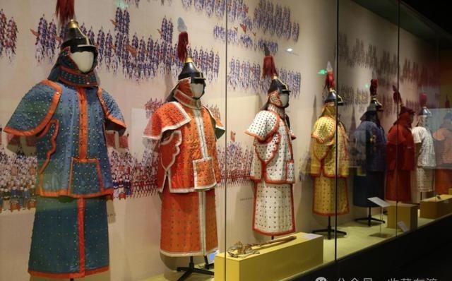 1973年，故宫把3000套御林军铠甲拿出来卖，价格一套只有5毛钱，不过加了一个