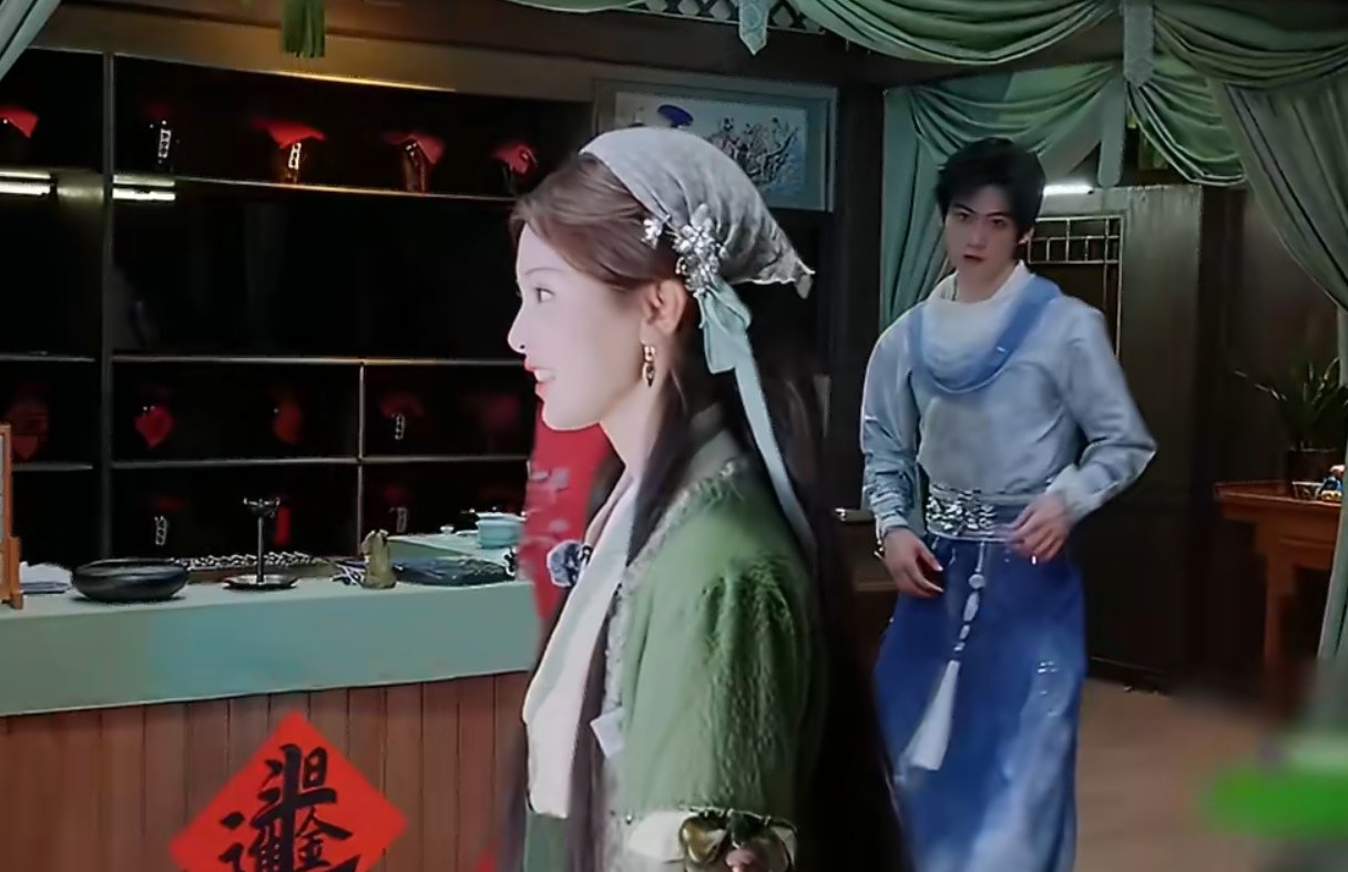 丁程鑫一本正经说自己不是原名 丁程鑫调皮DNA又动了 聊到名字话题，小丁的调皮属