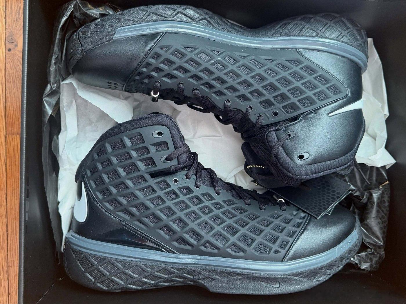 【首次曝光！科比曾经的 MVP 战靴回归】过去一年，Nike 已经带来全新改版的