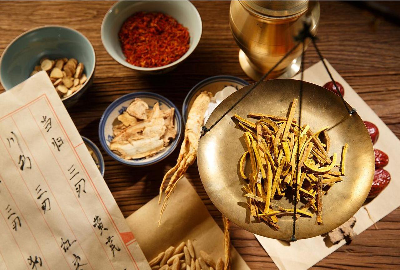 一吃就拉用参苓白术，吃了不拉用牛黄解毒，频繁放屁用柴胡疏肝？老中医有话说
 
人