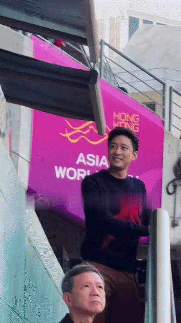 娜然真的好命！霍家最帅的一个被她拿下了，就凭霍启山这个颜值和气质，就知道娜然是真