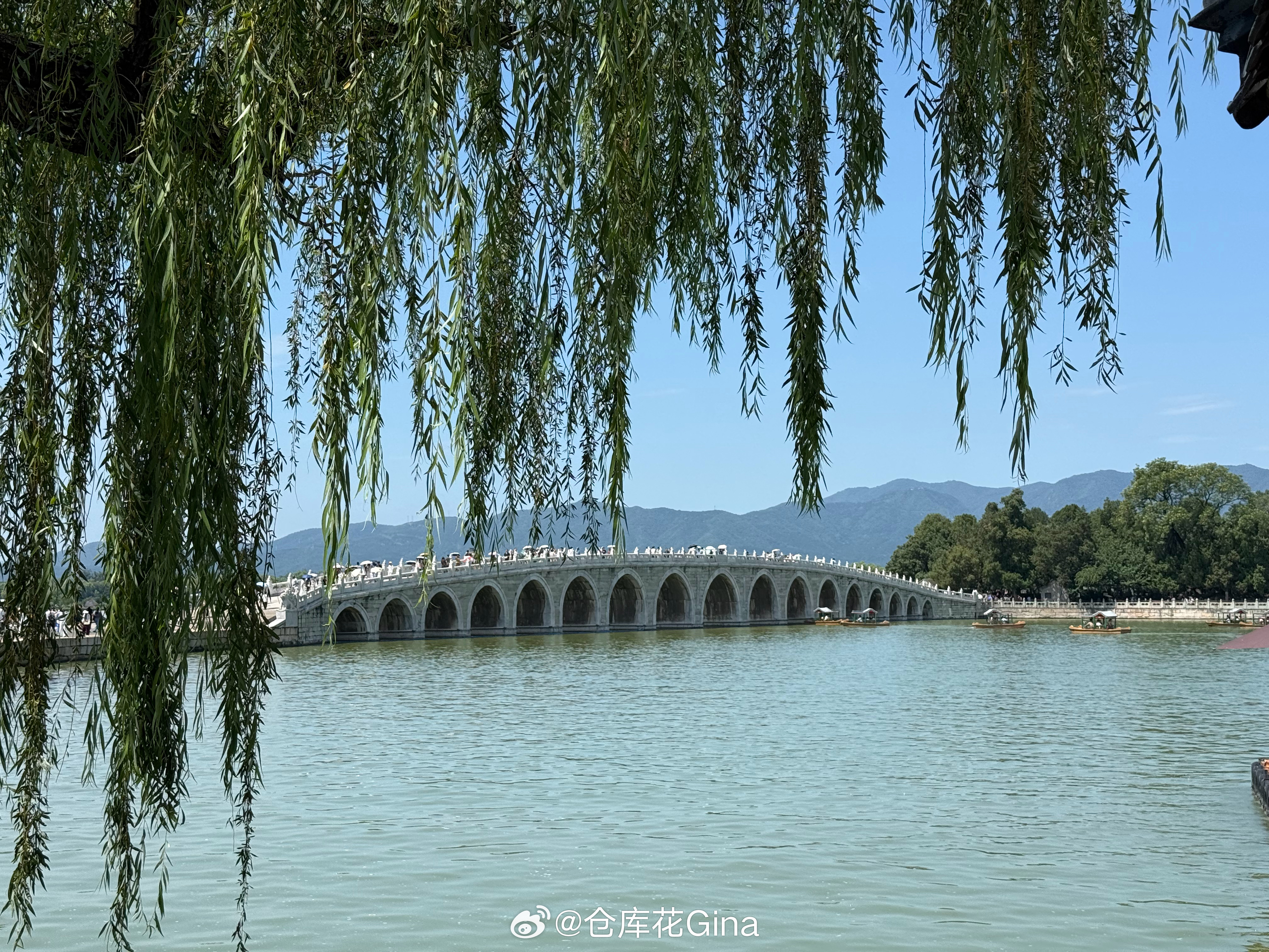 我就属于不怕热的～上午颐和园 下午香山出点汗 贼爽～ 