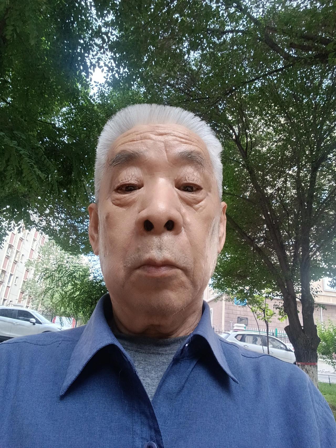 你当然是我最疼爱的人，你是支持中国文化自立的坚持者，在我心里，你虽然只是建立了一