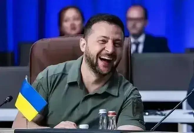 乌克兰可能被放弃了，前脚美国总统特朗普已终止对乌克兰的“无休止”援助，因为他确信