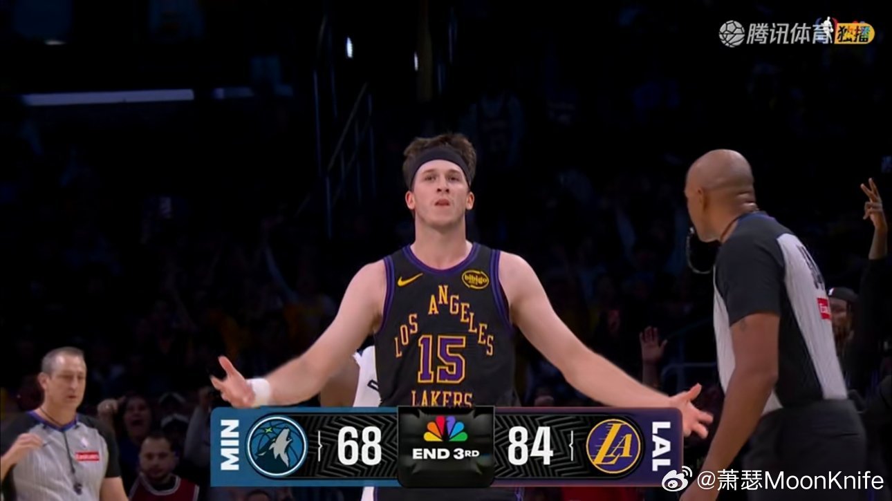 本场比赛后，里弗斯的第四节场均得分超越马克西，来到NBA第三 