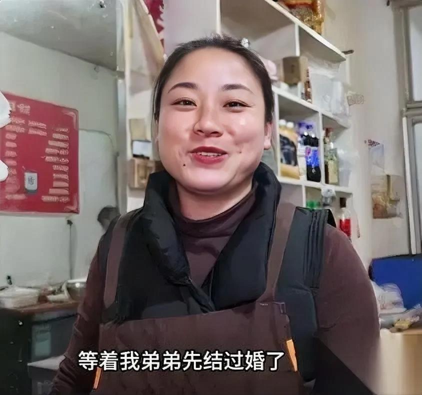 安徽烧饼姐太惨了！

倒贴弟弟百万却落得离婚

结婚后她把所有钱都给弟弟，全款房