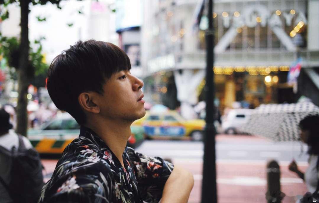 如果你并不期待，那我翻山越岭也毫无意义。 