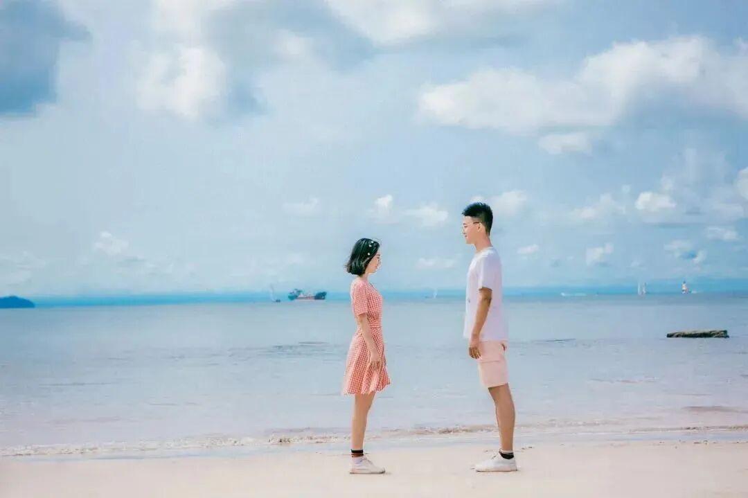 【05.08修身心语】
您好！
低层次的人，总爱炫耀这4样东西：幸福、学识、财富