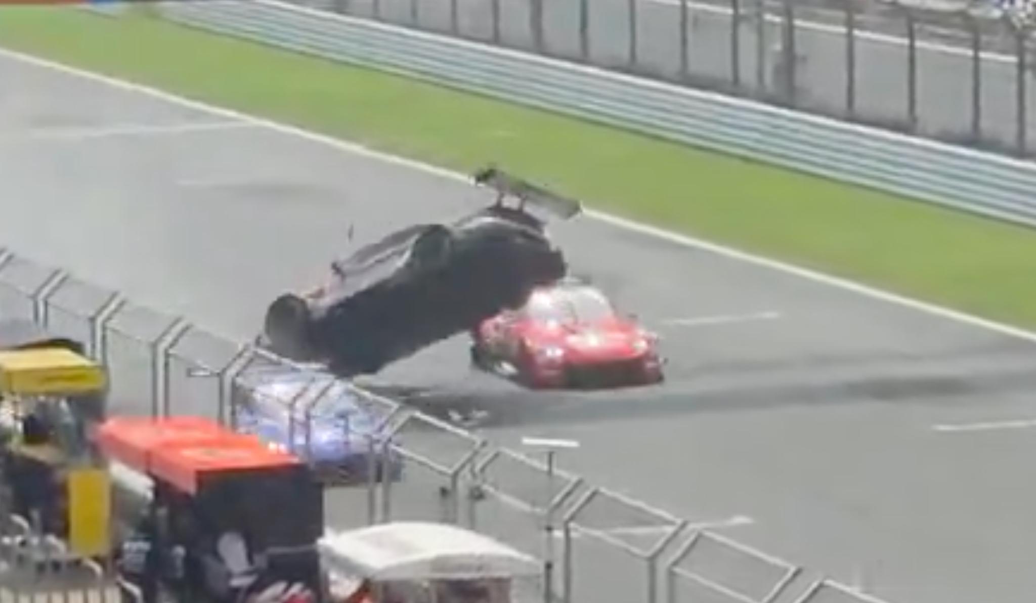 今天的SUPER GT GT500组别发车之后，因64号Modulo Nakaj