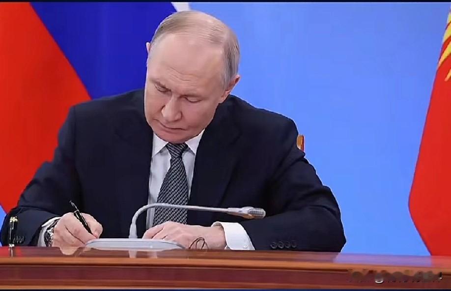 12月16日早上的最新消息，现在他来了，第四条：普京签署法案，俄印军事合作协议正