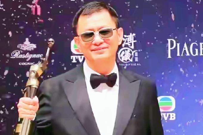 快讯，越扒越有！集体嫖娼、逼疯演员、好友回踩，王家卫彻底“瞎”了
网友:说句实话