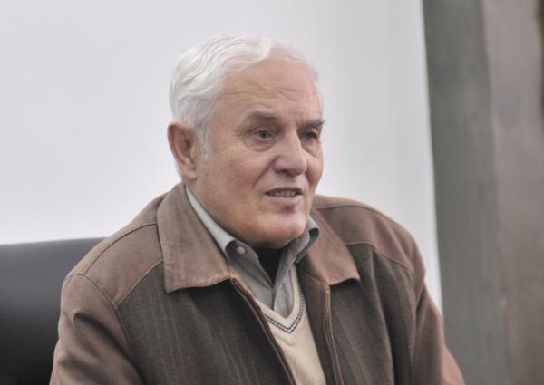 洋人弃婴被中国夫妻收养，后成中国顶级科学家，最讨厌被人叫老外。没有中国血统，就肯