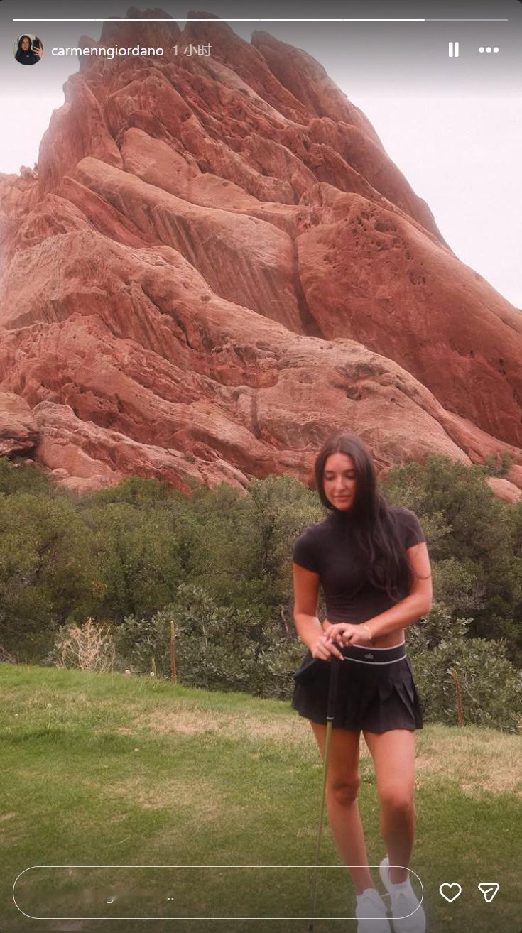 霍普金斯和女朋友打高尔夫中⛳️nba ​​​