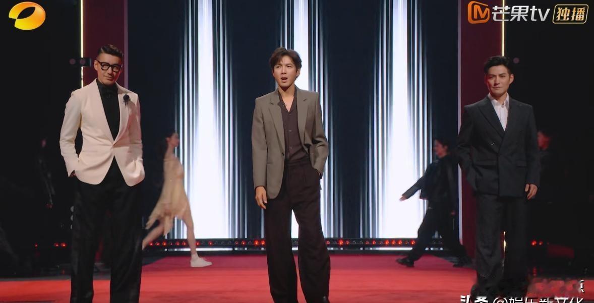 钟汉良胡兵严屹宽一起走秀？热搜爆了，可谁也没在电视上看见，这事到底算啥。
今天刷