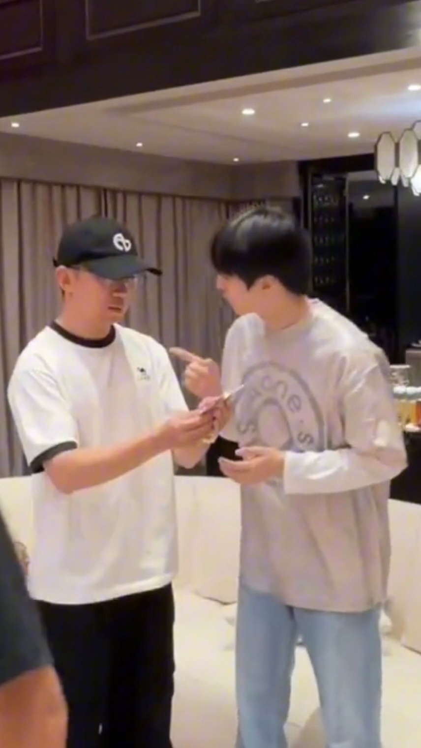 咪模仿 咪探头 咪指点🤣🤣🤣 