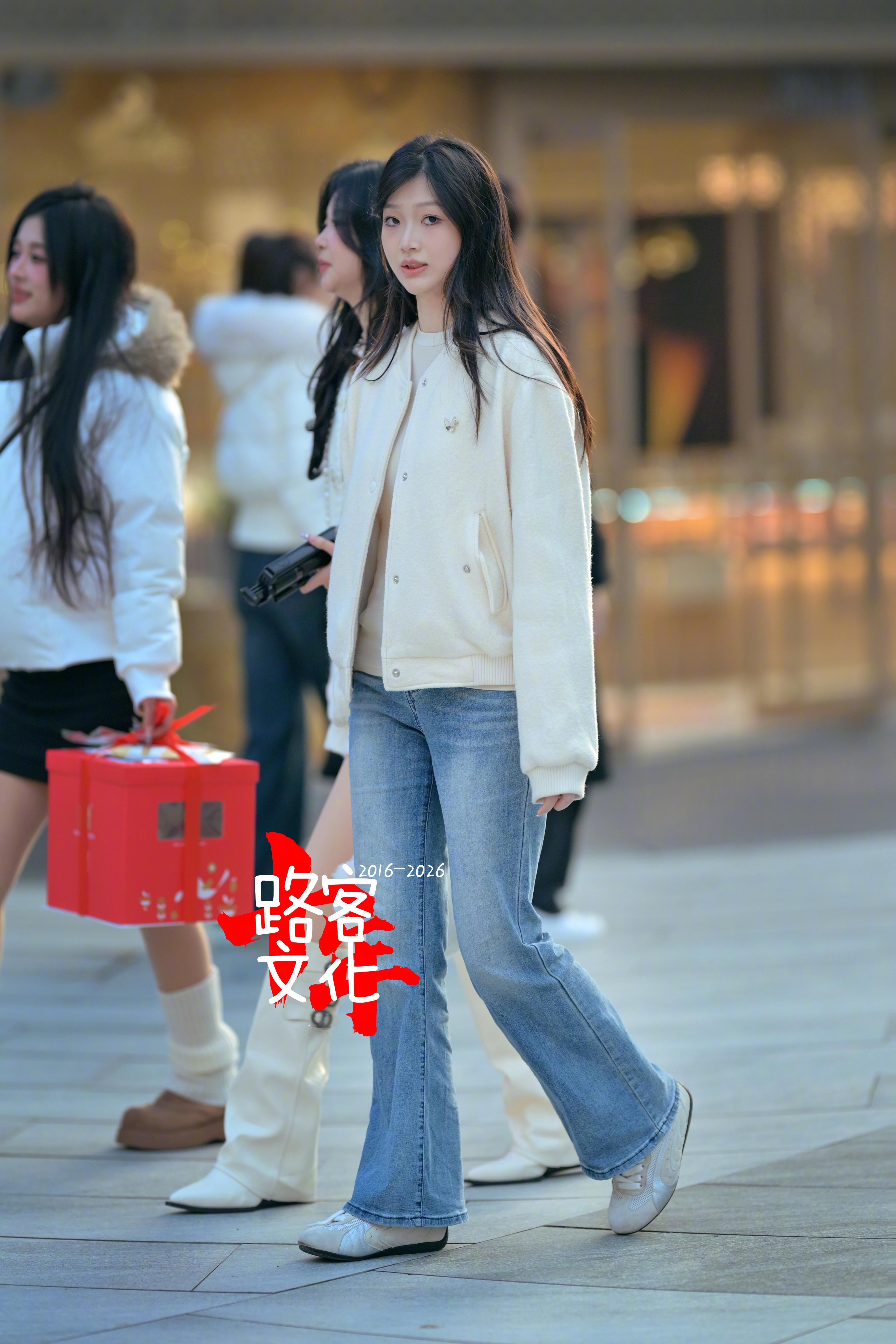 小姐姐的表情好可爱 