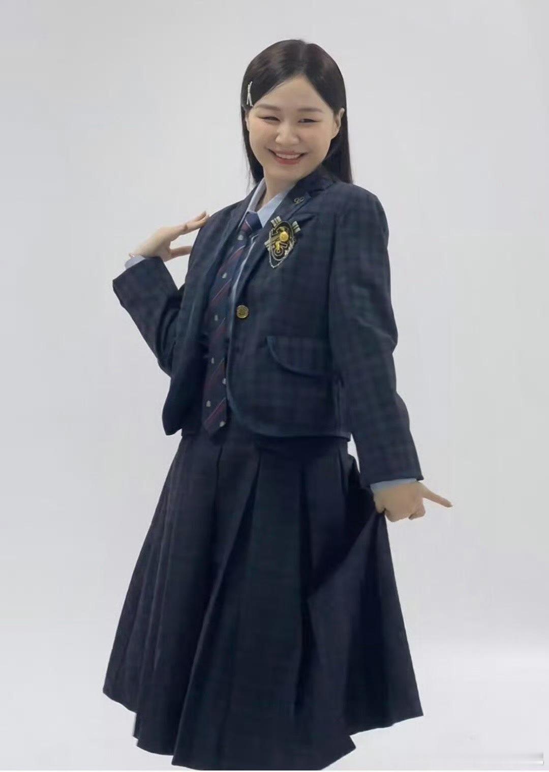 金靖说当妈后容易多想金靖当妈后坦诚自己容易多想，产后焦虑和对孩子的陌生感太真实。