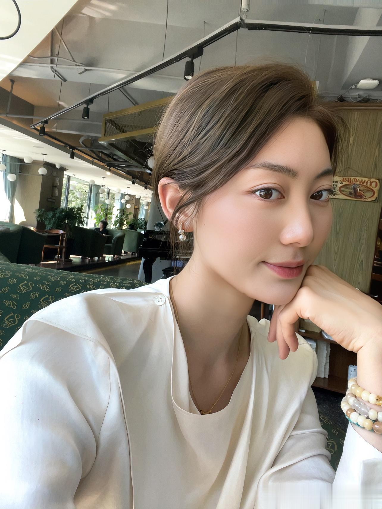 选一种姿态，让自己活的无可替代，没有所谓的运气，只有绝对的努力。#日常[超话]#