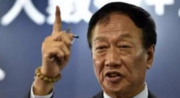 “只要大陆敢打，我就敢送”，他公开宣称，“若两岸爆发冲突，我会誓死守护台湾”，将