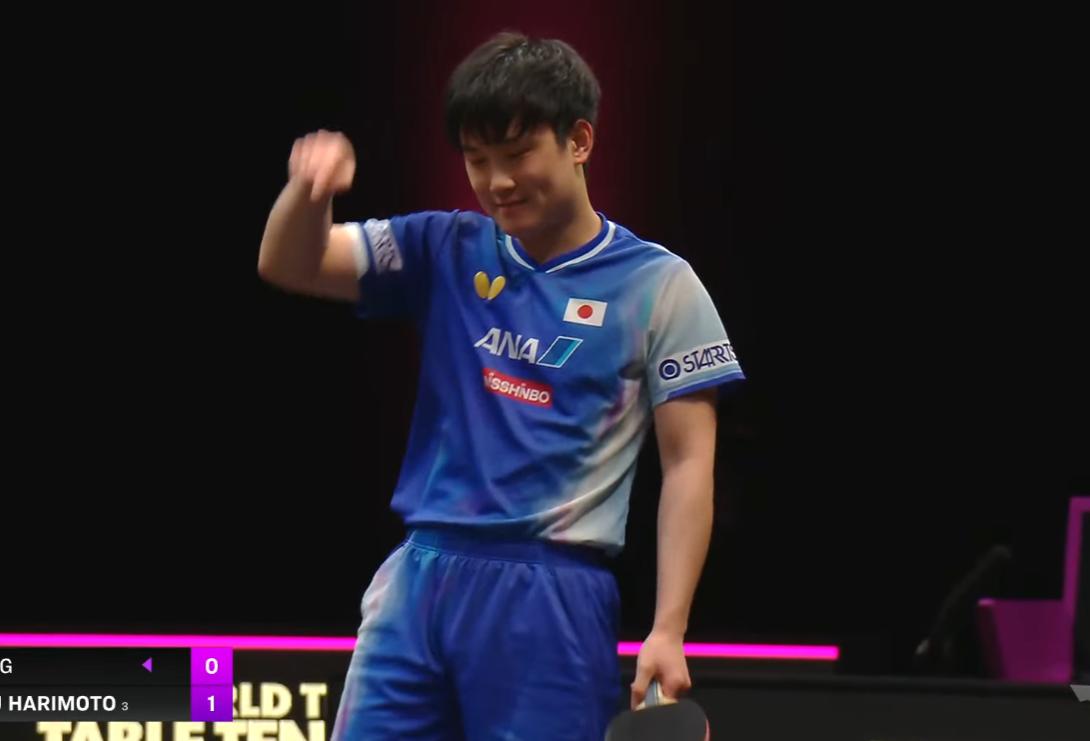 气死我了！张本智和太嚣张了！

第一局11：4胜了向鹏，
他又开始膨胀了，
第二