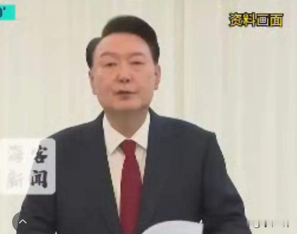 🔻“特检组表示，当时尹锡悦只穿内衣，躺在牢房地板上。特检组在2个多小时内，先后