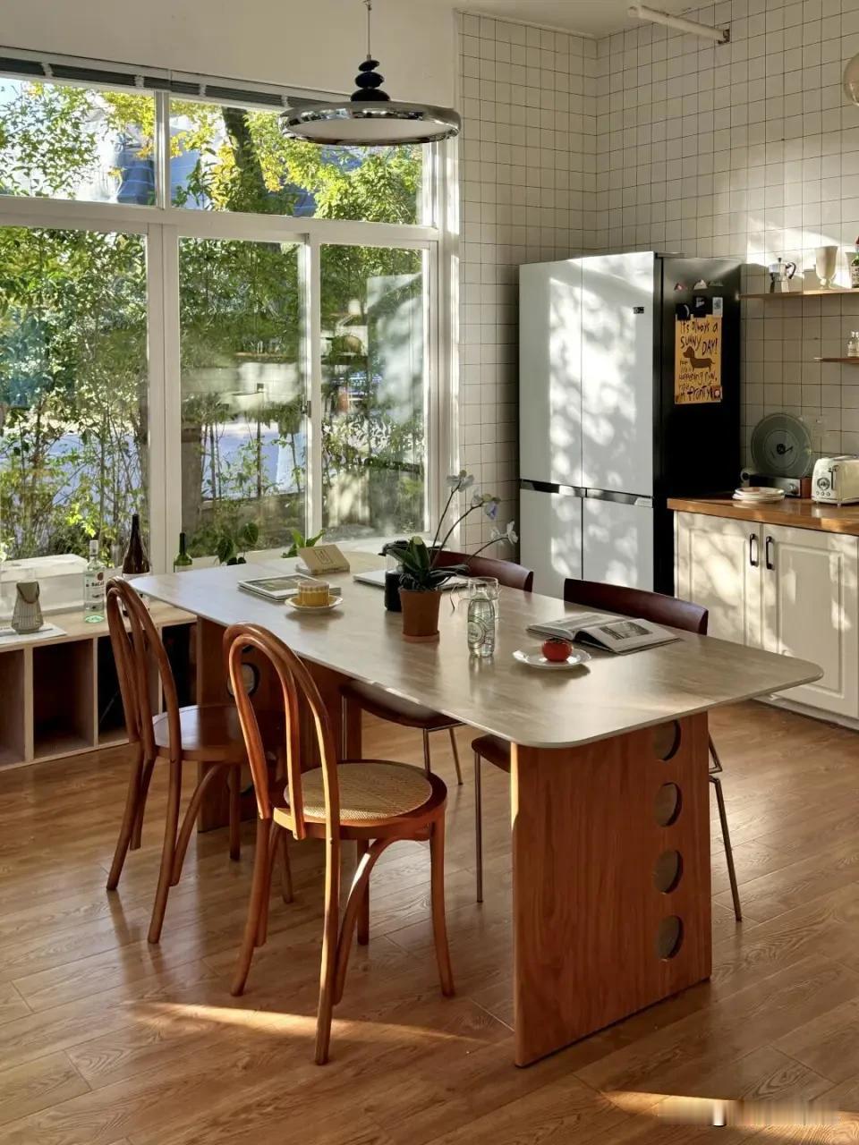 爱情与遗产的交织，常使人生慨叹无常。今天这个故事，始于一段不被世俗眼光所束缚的相