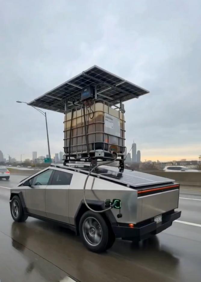 特斯拉赛博皮卡加装太阳能套件 颜值拉满但实用性分场景

特斯拉官方的太阳能货斗盖