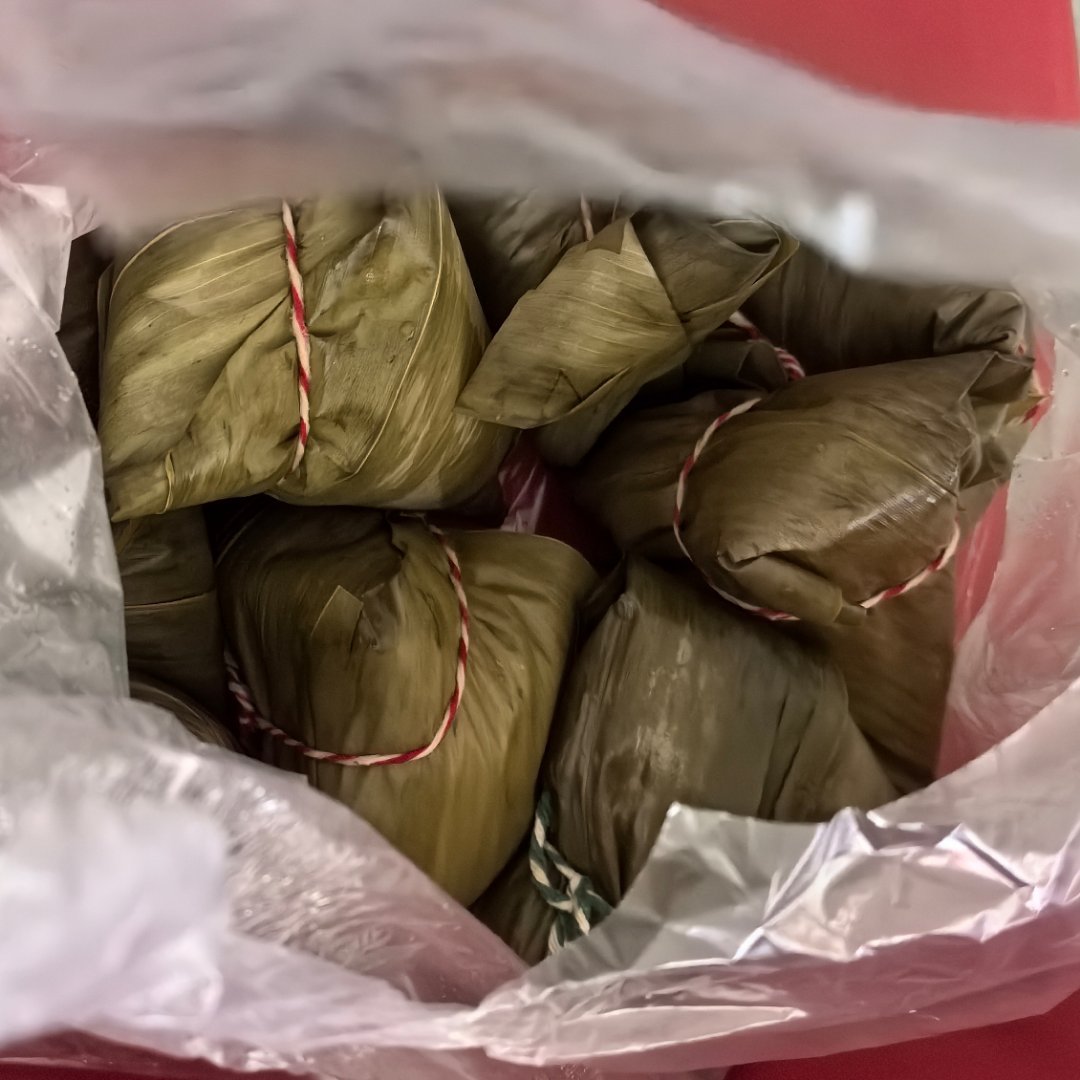 虽然俺不会包，但俺有朋友送✌🏻 