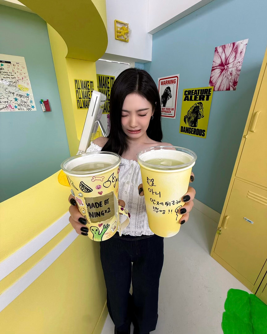宁艺卓弄丢了30多副耳机宁艺卓已经弄丢了30多副耳机我们宁王还是太有“实力”了，