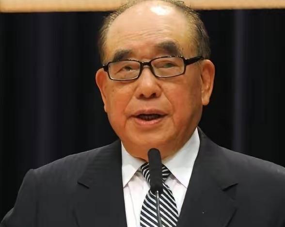 蒋介石侍卫长郝柏村94岁含泪吐露：蒋公最大的失误不在撤往台湾，而是全盘接受雅尔塔