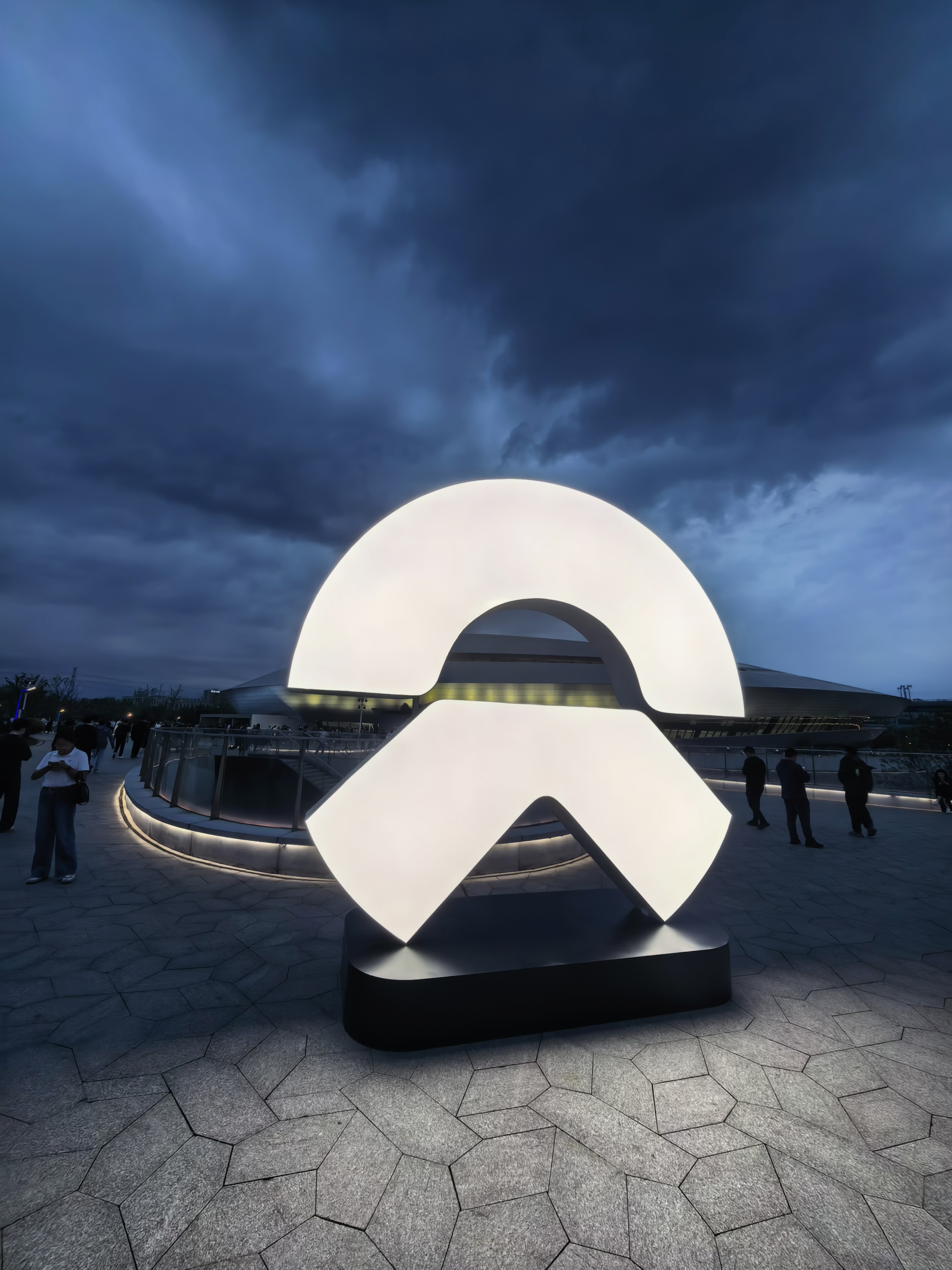 蔚来es9 技术发布会，今晚据说斌哥要讲2小时