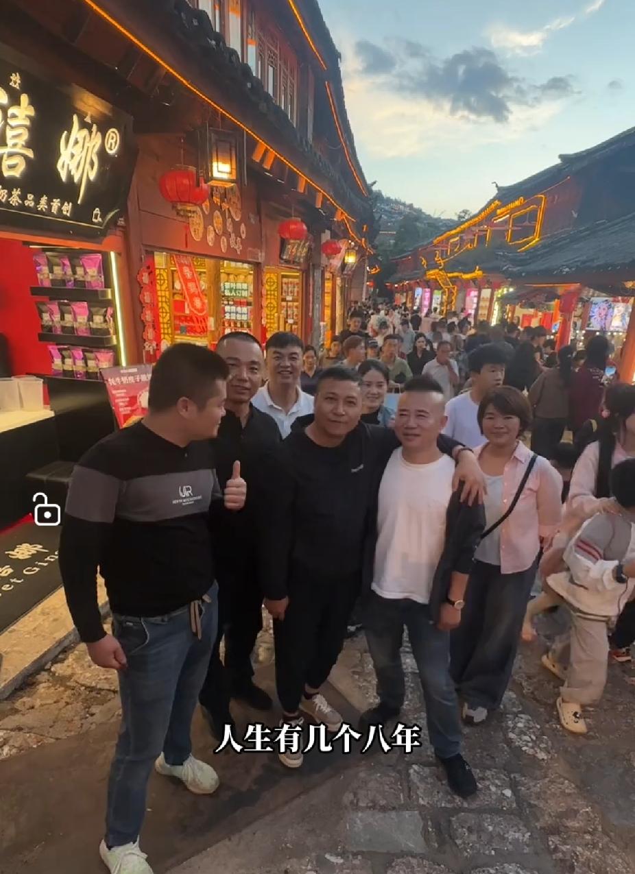 600万网红大咖海哥量地球，发的视频竟然只有十几个点赞，太不可思议了！
我们都知