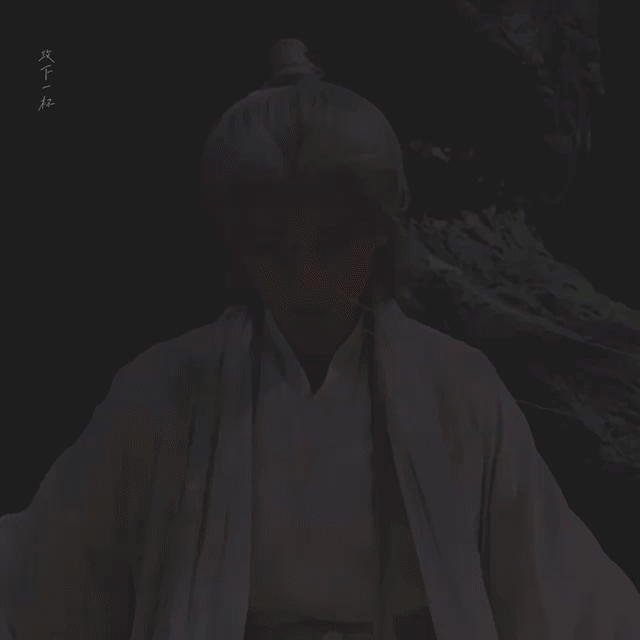 咋这么困😪眼睛都睁不开