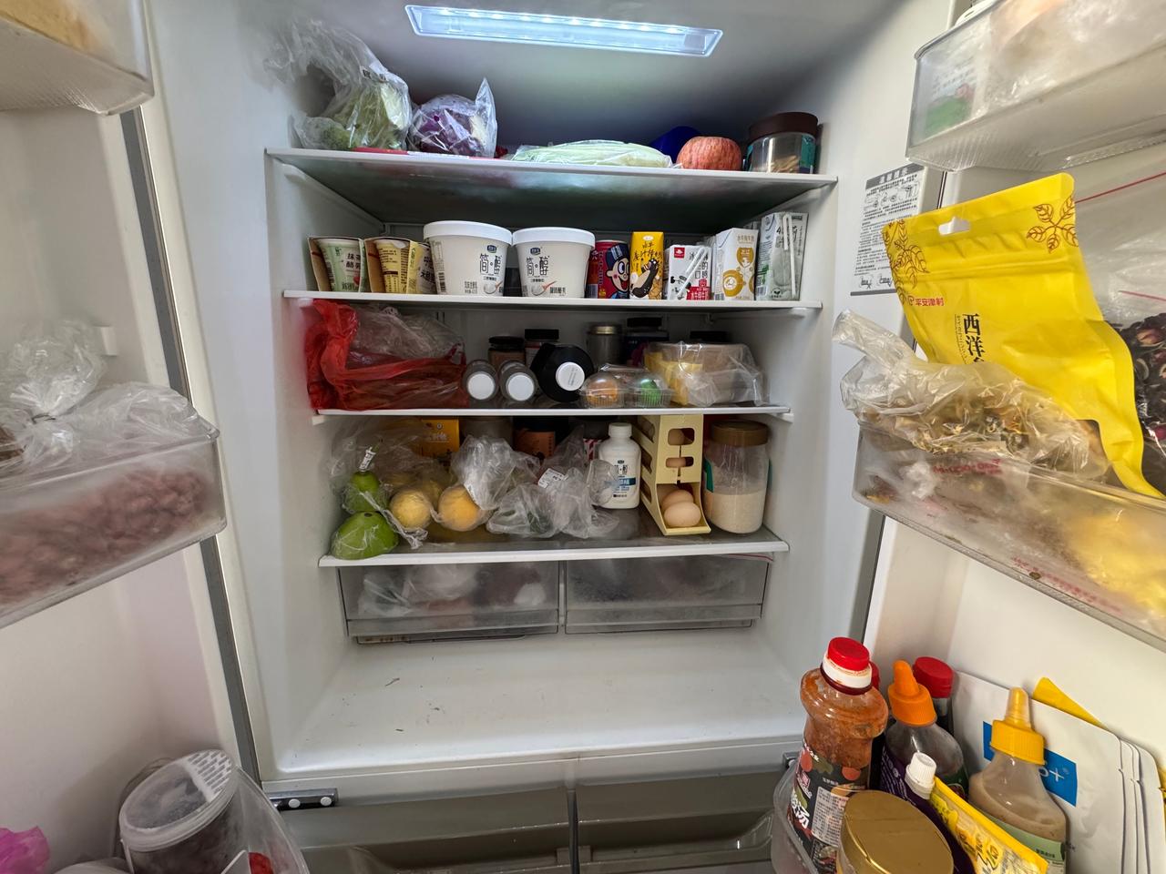 明明刷过牙了，明明换好睡衣了，明明知道吃夜宵会胖会不消化，可就是有个声音在耳边蛊