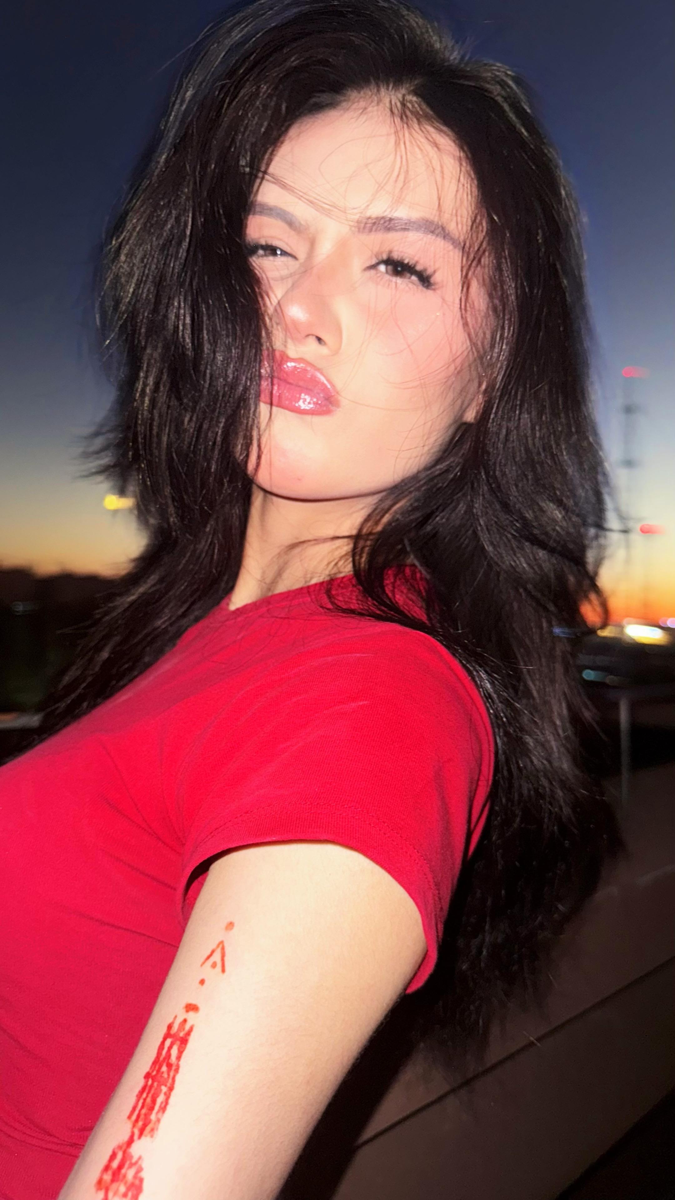 Me💋。