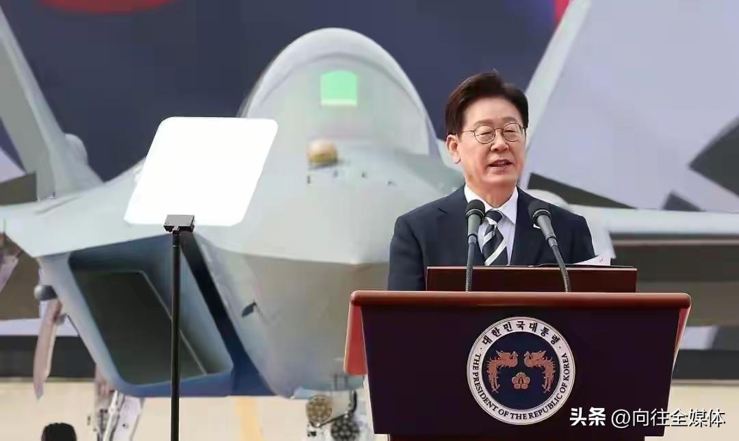 李在明全军会议摊牌！收回战时指挥权，韩国要摆脱美国掌控
 
韩国总统李在明近期动