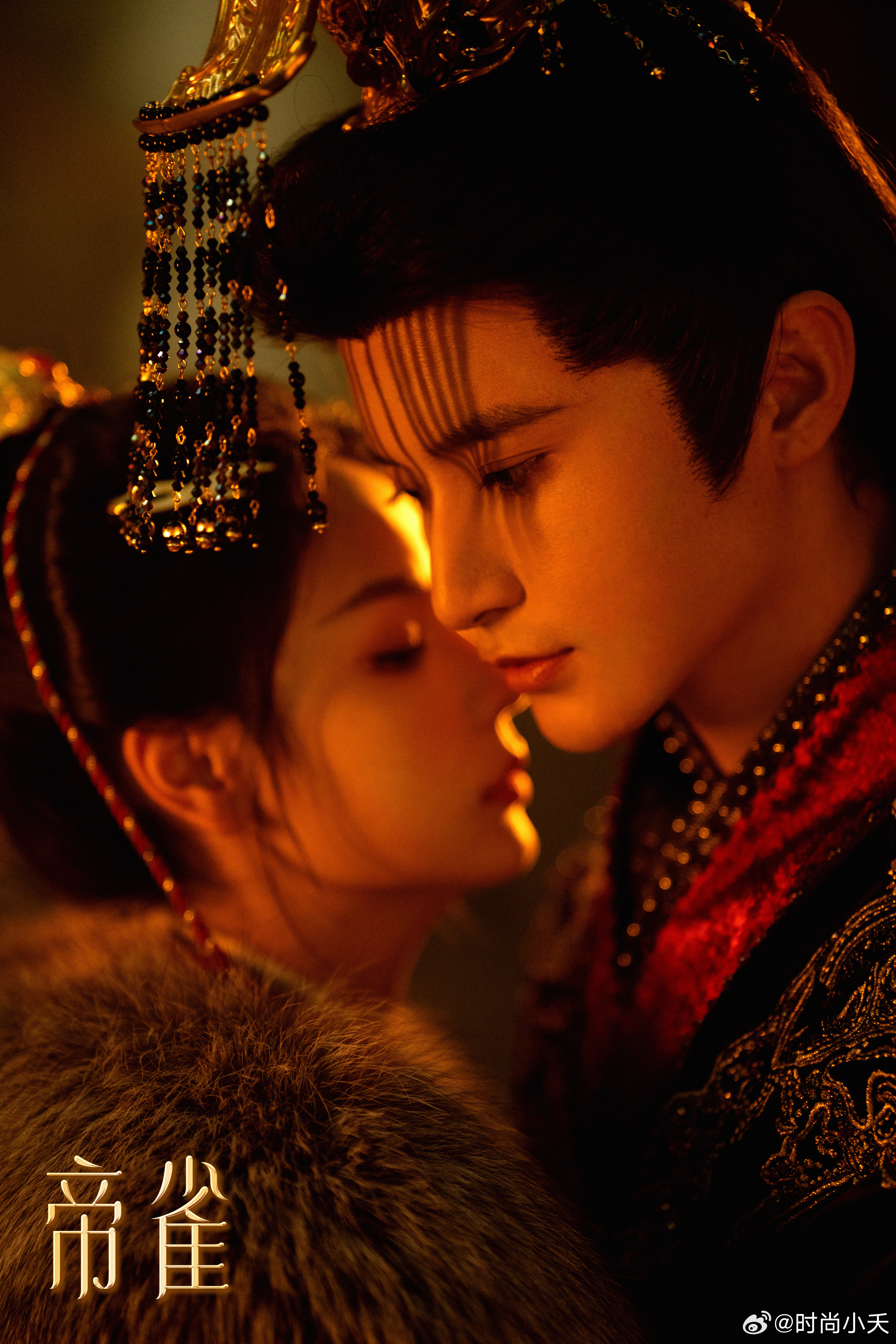 吴楚一首部短剧 谁懂吴楚一第一部短剧的惊喜，浴桶泡冰块这段氛围感直接拉满，胸肌线