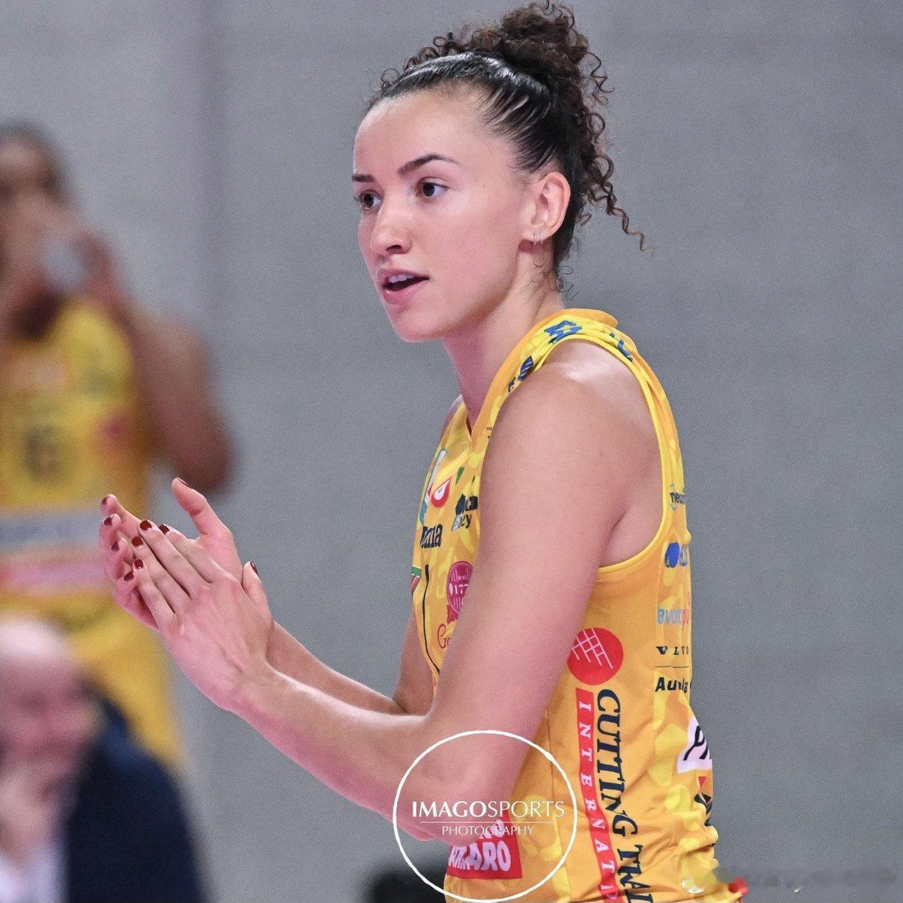 📊🇧🇷加比（3局）：▶️13分：21扣12中1失误2被拦，1发▶️10个一