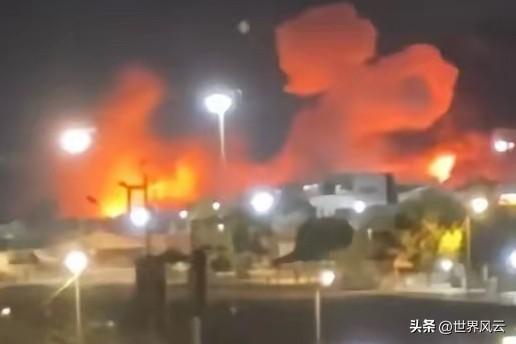 美军7个小时炸弹雨暴打伊朗，伊朗石油城爆发两次大爆炸！美军战机沿着伊朗海岸线，一