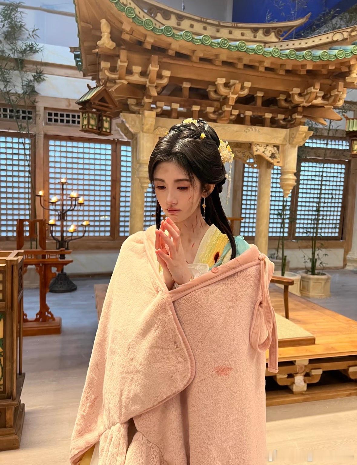鞠婧祎  jjy鞠婧祎千香 jjy鞠婧祎姜黎非 邓布利多 爱确实是世界上最伟大的