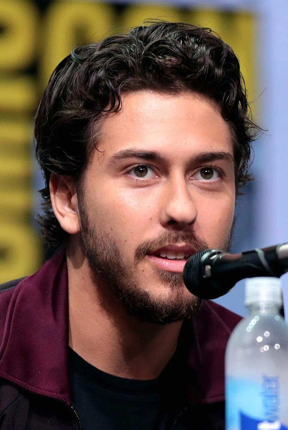美国男演员、歌手、创作歌手、作曲家、键盘手和吉他手 Nat Wolff，Bill