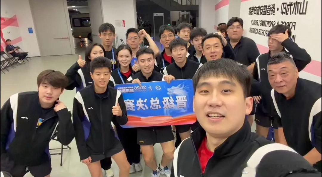 徐瑛彬：兄弟们辛苦了！！！@ 大番（徐晨皓） @ 牛冠凯 @ 黄友政@ 北京一点