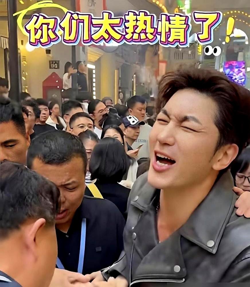 中戏毕业的男主角，跑去当动物园NPC。

2026年7月，36岁的史元庭在长春动