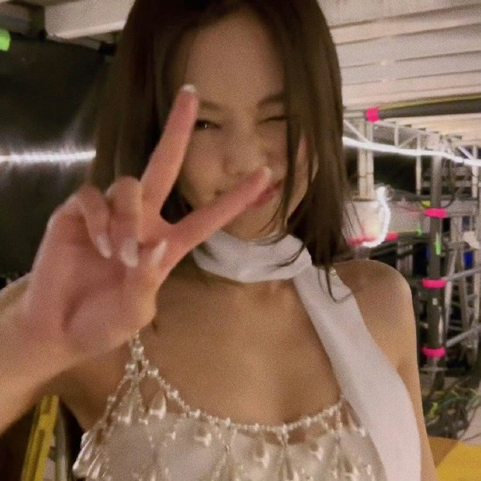 Jennie  喜欢这种率性可爱的日常 