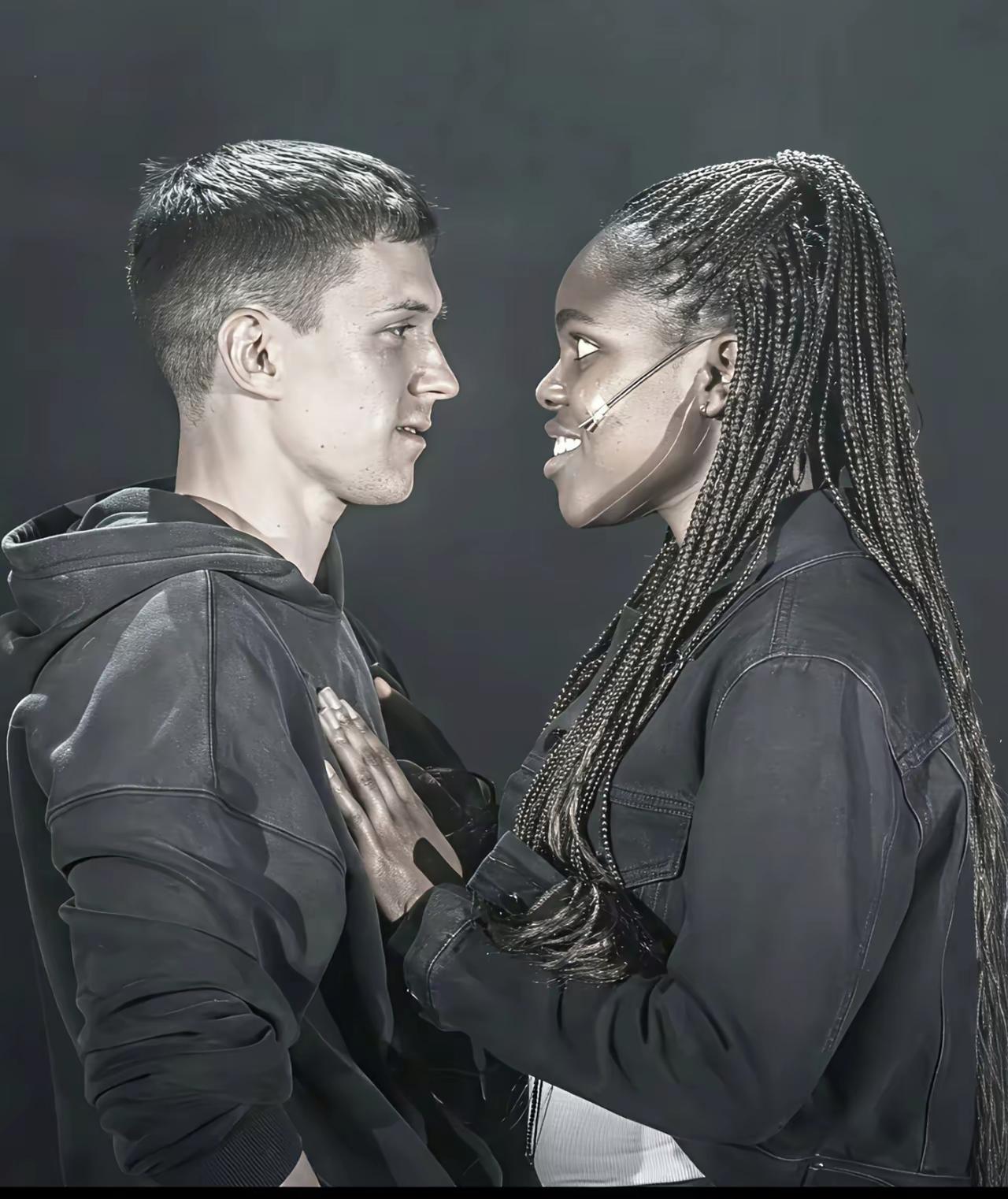 荷兰弟:我为何要大战铁血战士？

罗密欧：朱丽叶，今天把棉花摘完才有晚饭。

西