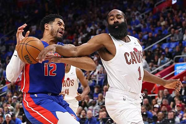 骑士拿到赛点，哈登第八次赢下天王山之战
 
北京时间5月14日上午，NBA东部半