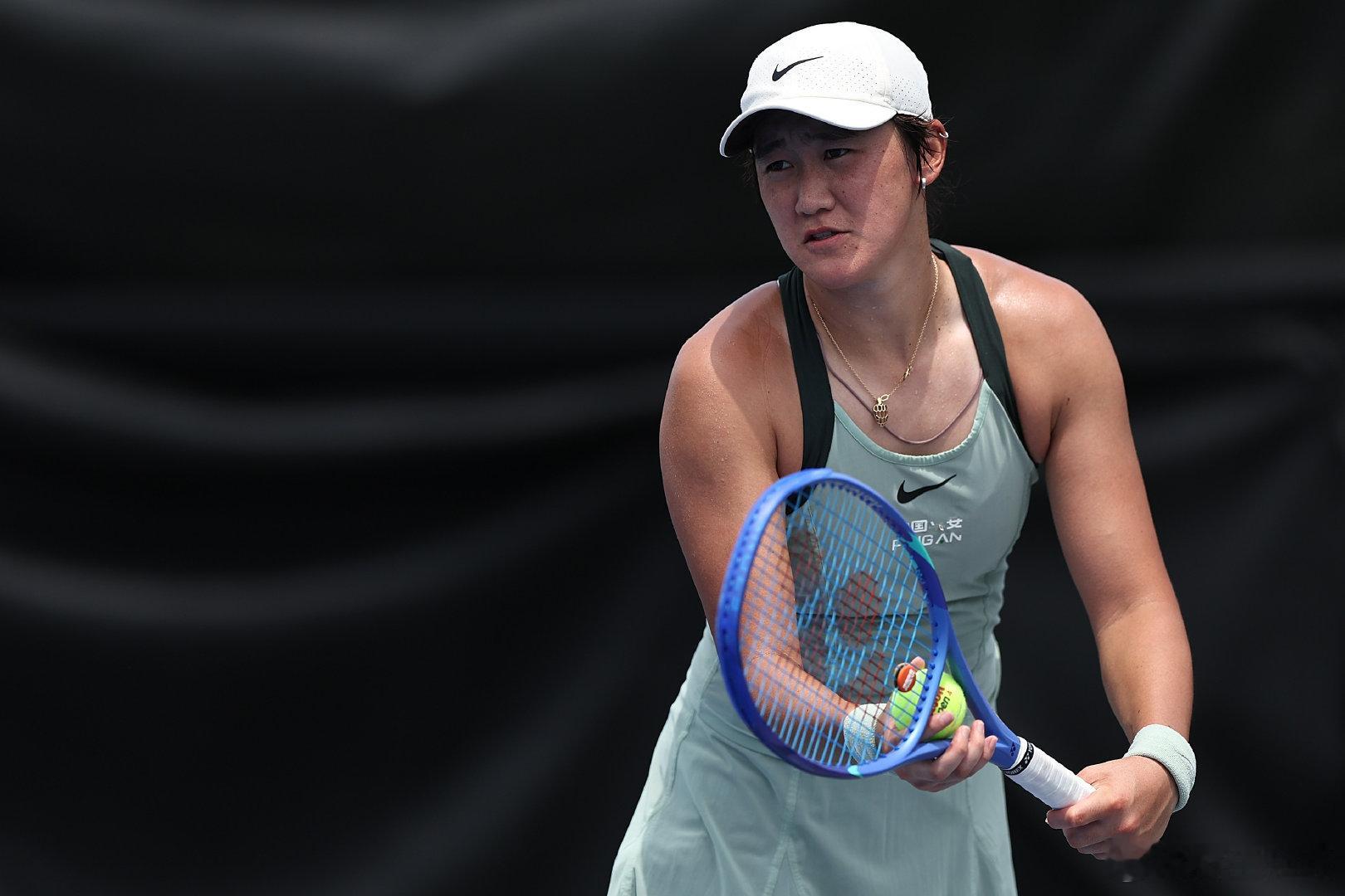 王曦雨1比2贝莱克 WTA1000多伦多站首轮，王曦雨3-6、6-4、5-7不敌