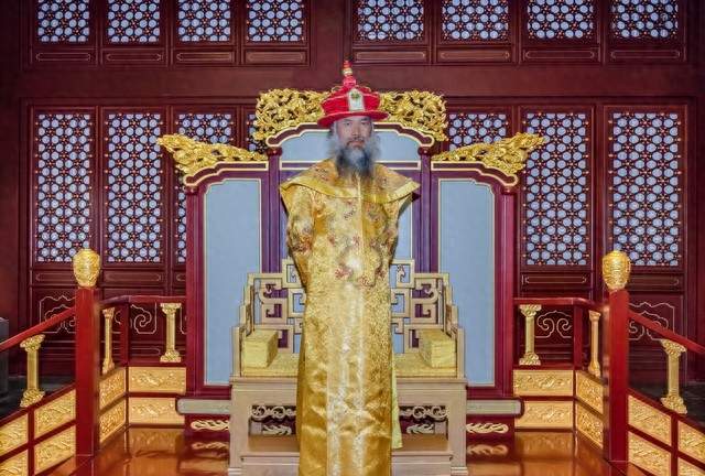 六下江南十全武功实际掌权63年的乾隆